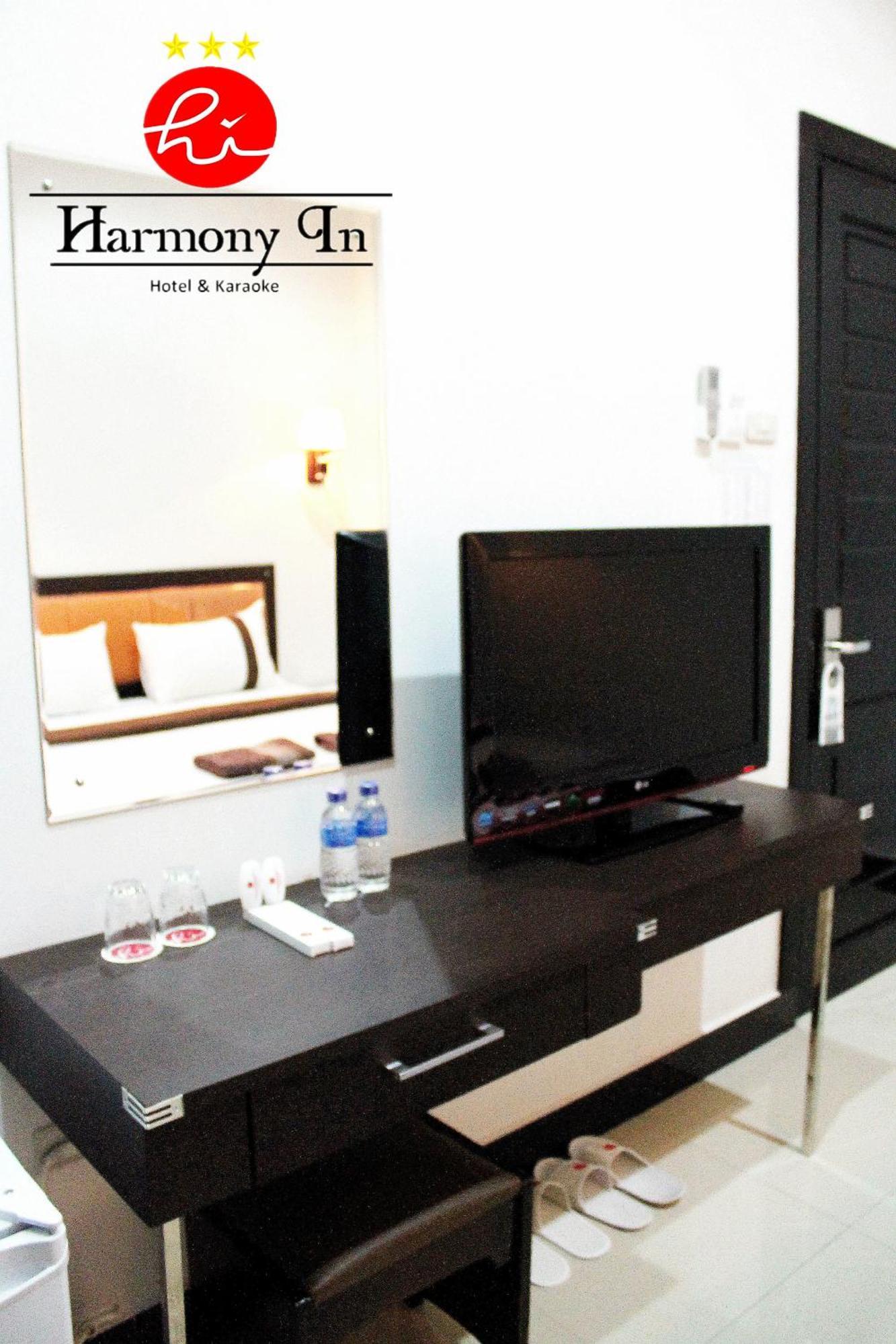 Hotel Harmony In & Karaoke 폰티아낙 객실 사진