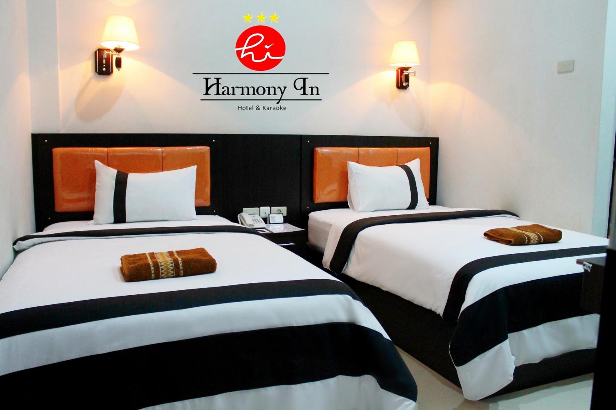Hotel Harmony In & Karaoke 폰티아낙 객실 사진